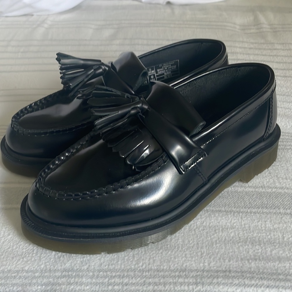NWOT Dr. Martens Adrian Smooth Leather Tassle Loafers